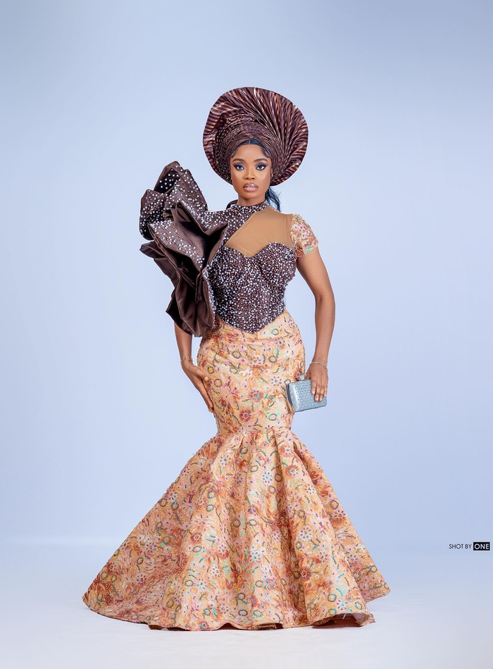 Custom Aso Ebi Dress / African Wedding / Nigerian women’s fashion ...