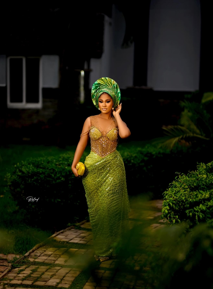 Custom Aso Ebi Dress / African Wedding / Nigerian women’s fashion ...