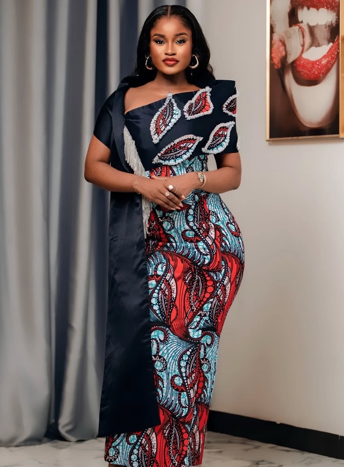 Aura Graduation Gown